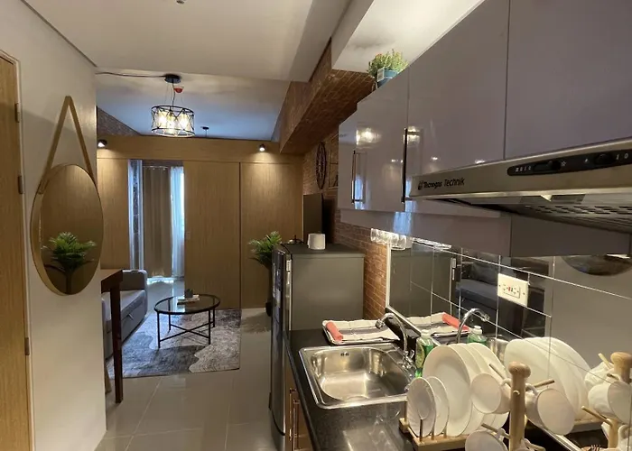 Grass Residences Industrial-themed Staycation Appartement *