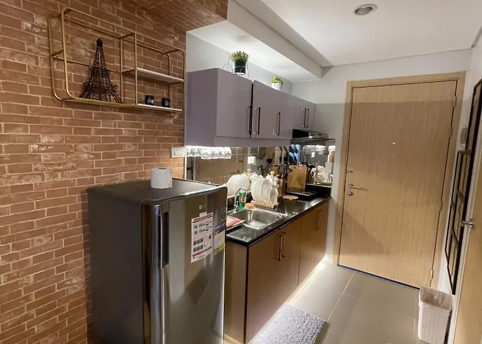 Grass Residences Industrial-themed Staycation * Manilla