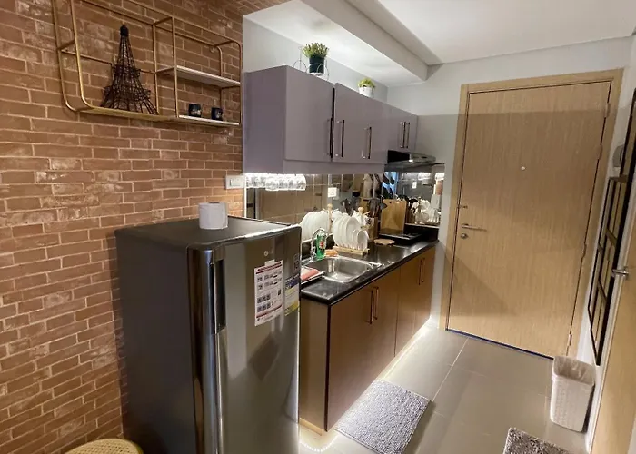 Grass Residences Industrial-themed Staycation Appartement *