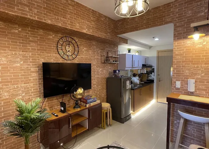 Grass Residences Industrial-themed Staycation Appartement