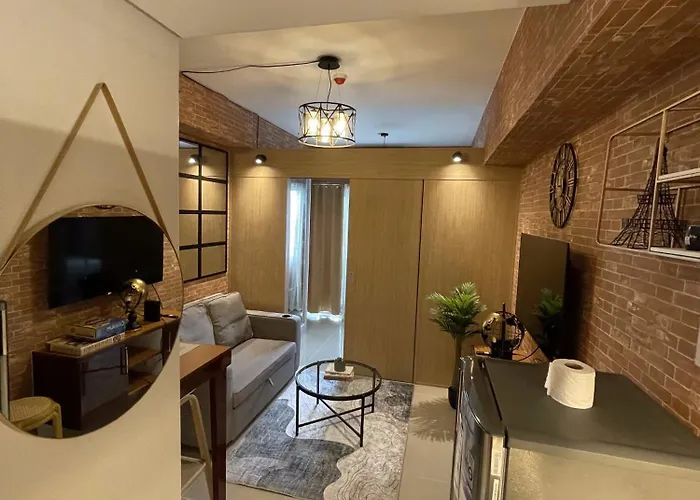 Grass Residences Industrial-themed Staycation Appartement Manilla